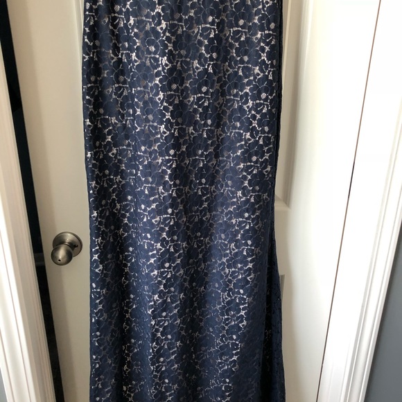 Formal evening gown - Picture 3 of 5